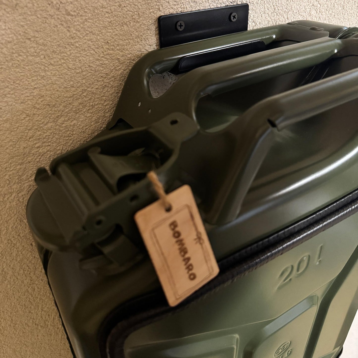 Bombaro 20L Kanister Bar mit Gravur I 3 Gläser GRATIS I Jerrycan I Mobile Kanister Bar Geschenk I Abschließbare Minibar